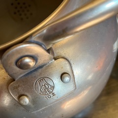 大きなヤカンの画像