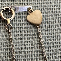 ダイヤモンドネックレスとブレスレットの画像