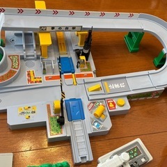 値下げしました！プラレール線路とパーツ&カンカン踏切セットの画像