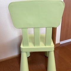 イケア⭐️キッズチェア3点
の画像