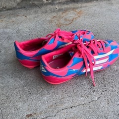 サッカースパイク adidas サイズ21cmの画像