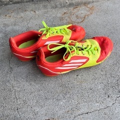 ジュニアサッカースパイク adidas サイズ20cmの画像