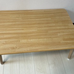 折りたたみテーブルの画像