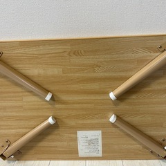 折りたたみテーブルの画像