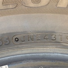 ハイエース　スタッドレスタイヤ　４本　15インチの画像