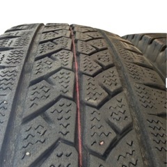 ハイエース　スタッドレスタイヤ　４本　15インチの画像
