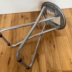 折り畳み丸椅子の画像