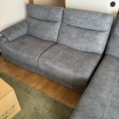 ソファ三人掛け　値下げ二万から。の画像