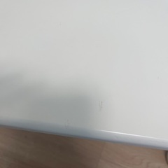 白　テーブルの画像