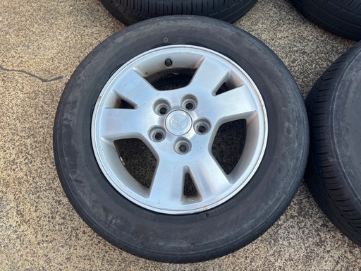 195/65R15 ノア AZR65G 純正ホイール サマータイヤ アルミ付4本 195/65R15 ノア AZR65G 純正ホイール サマータイヤ アルミ付4本