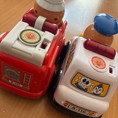 アンパンマン　消防車　パトカーの画像
