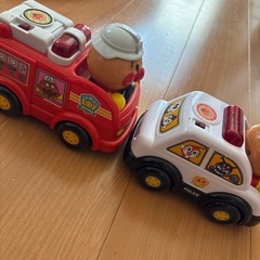 アンパンマン　消防車　パトカーの画像