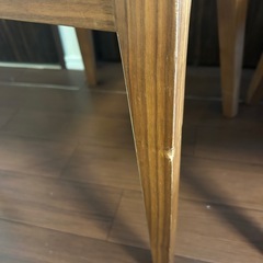 モダンエンカーサ　椅子の画像