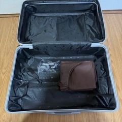 Lサイズ　新品スーツケース　の画像