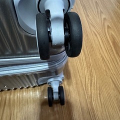 Lサイズ　新品スーツケース　の画像
