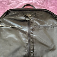 未使用品‼️ガーメントバッグ（黒）の画像