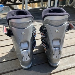 スキー靴25〜25.5㎝
の画像