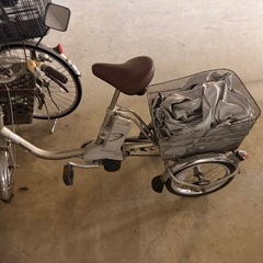 電動アシスト三輪車「ビビライフ（ViVi Life）の画像