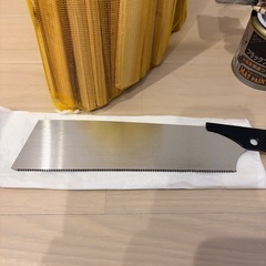 DIY工具・材料セット（ノコギリ・木材・塗料など）の画像