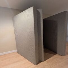 シングルベッドマット★3つ折高反発ウレタンの画像