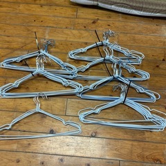 ハンガー64本セットの画像