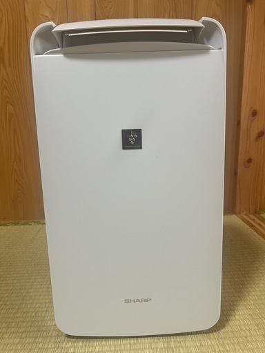 [美品]！衣類乾燥除湿機と冷房機能付き SHARP CM-J100-W 2019年製