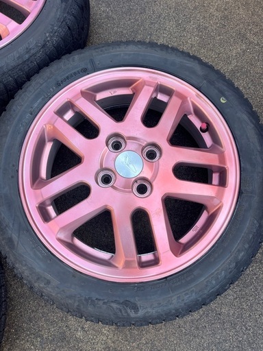 ダイハツ純正　15インチ　? ピンク塗装　中古　スタッドレス付き