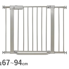 ドアが開くタイプのベビーゲート探しています