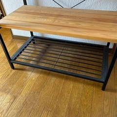 木目飾り棚の画像