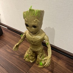 MARVEL グルート　フィギュア　　歌って踊って大きくなります　音に反応の画像