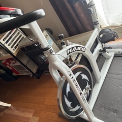 室内サイクリング　エアロバイクの画像