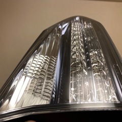 レクサス HS250h ANF10  前期 純正 　左側（助手席側）　フィニッシャー テールランプの画像