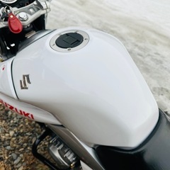 北海道　スズキ　GSR250 外装美品！タイヤ前後山あり！バッテリー付き！の画像