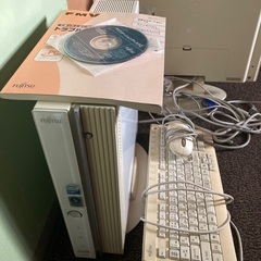 古いパソコン（動きます）の画像