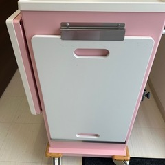 救急カートの画像