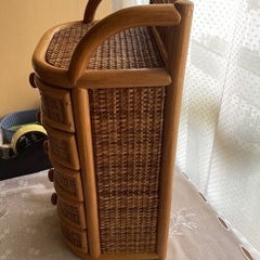 無料、差し上げます、籐の子引き出し。の画像