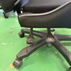 中古品　Dowinx ゲーミングチェア　訳あり の画像
