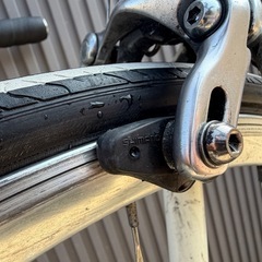 【Louis Garneau】ロードバイクLGS-LCR 700C 空気入れ付きの画像