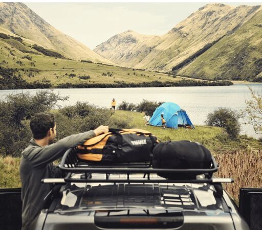 新品　THULE 正規品　スーリー キャニオンXT ルーフラック ルーフバスケット ルーフキャリア　ラスト1　送料無料