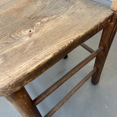 人が座れないインテリアの椅子の画像