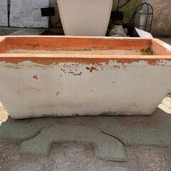 228：テラコッタ　長方形のプランターの画像