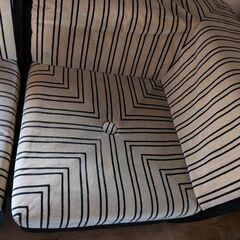 縦ストライプ　ソファ　5人シート　レトロの画像