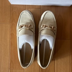 Fin 低反発スポンジ入り ビットローファー 24.5の画像