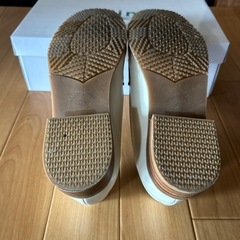 Fin 低反発スポンジ入り ビットローファー 24.5の画像