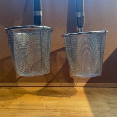 ①手持ちつきザル　２個セットの画像