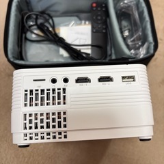 【Chromecast、スピーカー付き】プロジェクターの画像