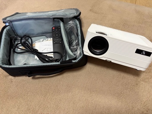 【Chromecast、スピーカー付き】プロジェクター