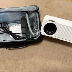 【Chromecast、スピーカー付き】プロジェクターの画像