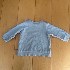 H&M 6-9m 薄手のスウェット(他に出品しているものと合わせて800円以上になれば200円でお譲りします。)の画像