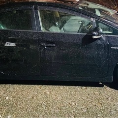 トヨタ　プリウス30の画像